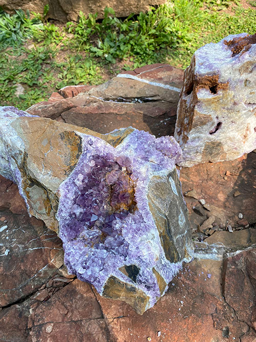 amethysts in Canada