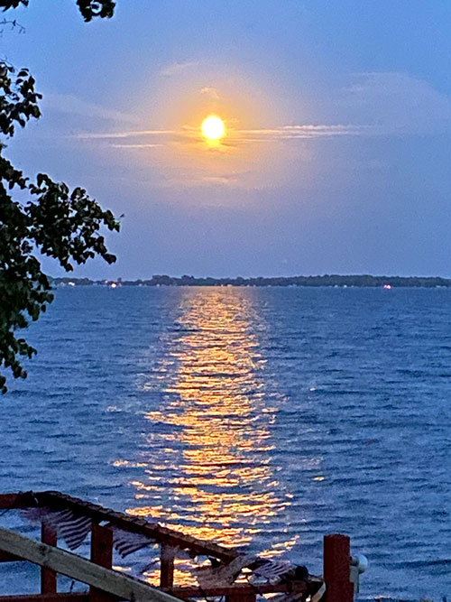 moonrise Green Lake